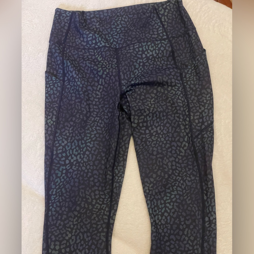 Fabletics PureLuxe High-Waisted 7/8 Pocket Leggings -HEATMAP LEOPARD